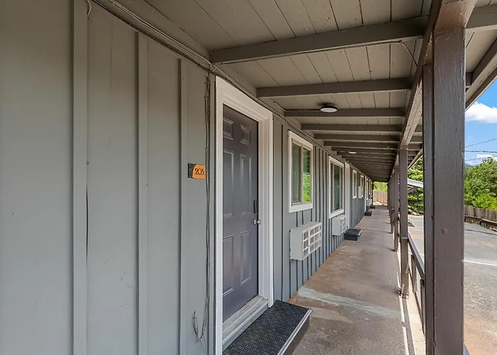 Venture At Route 66 Apartment