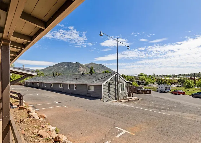 Venture At Route 66 Apartment *